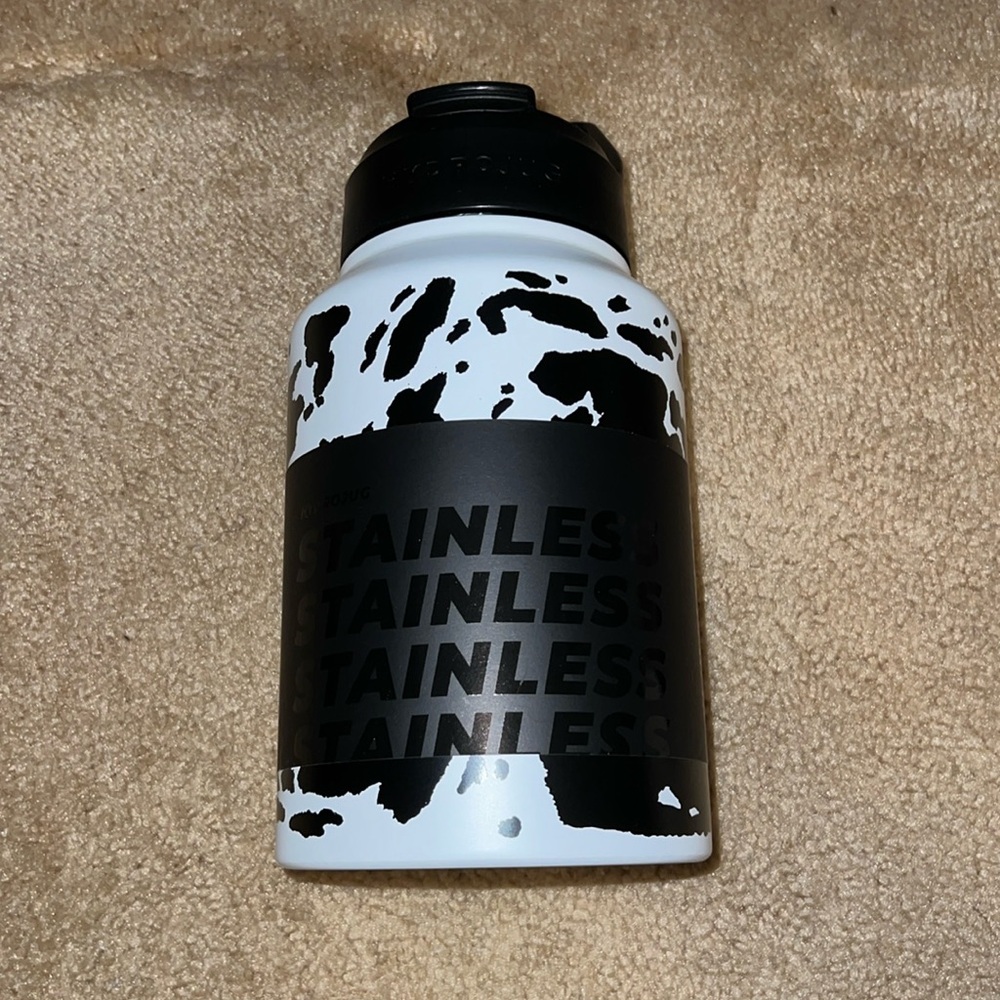 Hydrojug limited edition cow print